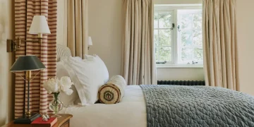 تخت بلند بهتر است یا کوتاه؟