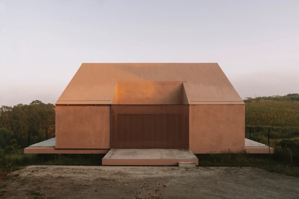 بررسی پروژه معماری خانه پلاژ Plaj House از مجله ArchDaily