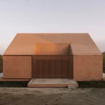بررسی پروژه معماری خانه پلاژ Plaj House از مجله ArchDaily