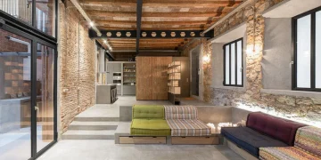 بازسازی و تبدیل یک کارگاه به محل سکونت - نتیجه عجیب و تحسین برانگیز!