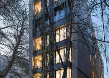 بررسی پروژه معماری ساختمان نوتاش الهیه اثر استودیو معماری هره