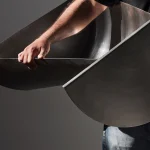 میز بافر فلزی "باهم و جدا از هم" از استودیو تشدید