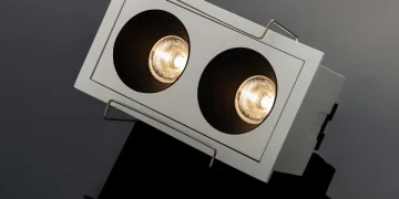 چراغ توکار مستطیل X731 از شرکت ستاره شمال