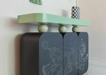 کنسول رستم و دیو سپید اثر استودیو fornish